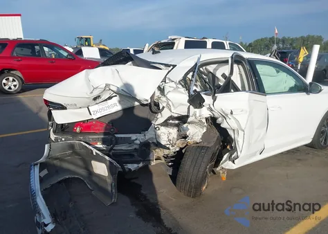 2022 Volkswagen Passat 2.0T Se z USA, uszkodzony, nr VIN 1VWSA7A3XNC001862